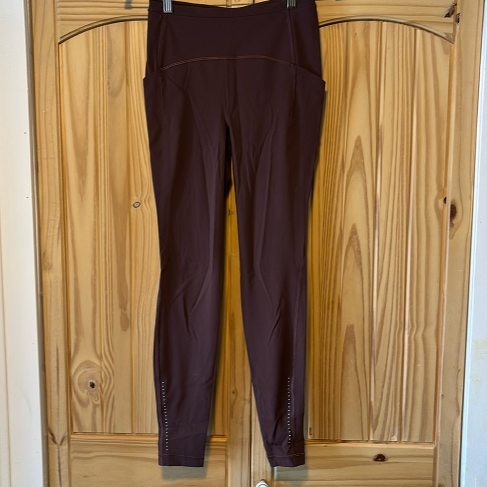 EUC Lululemon Swift Speed High-Rise tight 28” size 6